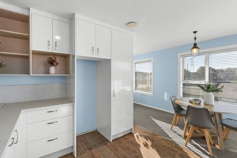 Photo of property in 63 Denise Crescent, Hornby, Christchurch, 8042