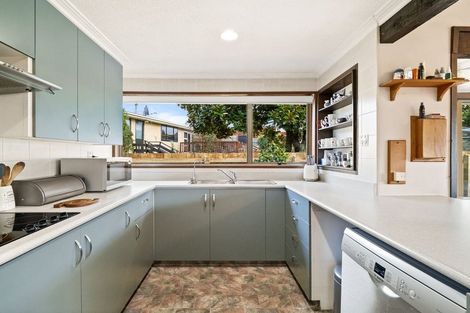 Photo of property in 15 Estuary Crescent, Fairfield, Dunedin, 9018