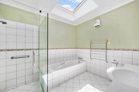 Photo of property in 15 Pimble Avenue, Karori, Wellington, 6012