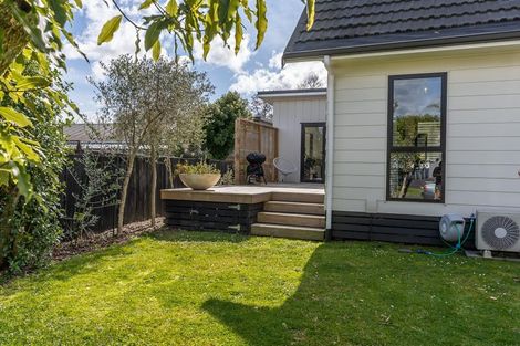 Photo of property in 77 Gilbass Avenue, Hamilton Lake, Hamilton, 3204