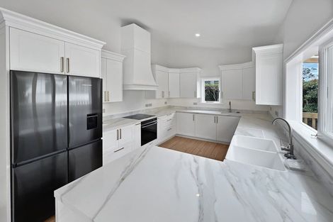 Photo of property in 125 Vauxhall Road, Narrow Neck, Auckland, 0624