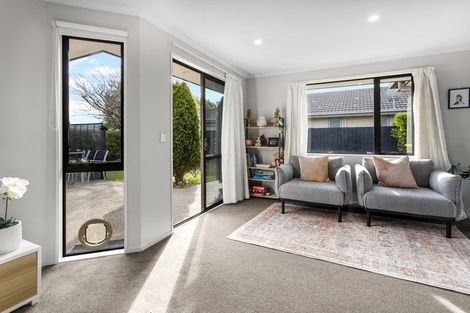 Photo of property in 29 Mataroa Place, Parklands, Christchurch, 8083