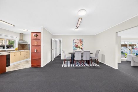 Photo of property in 5 Bittern Place, Henderson, Auckland, 0610