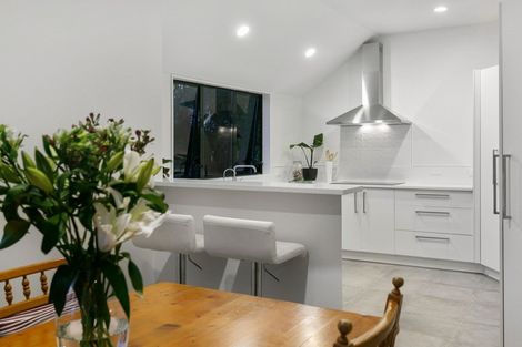 Photo of property in 1/25 Nigel Road, Browns Bay, Auckland, 0630