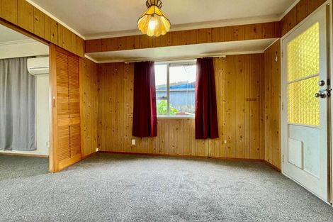 Photo of property in 1/17 Ashbourne Place, Glendene, Auckland, 0602