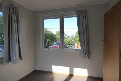 Photo of property in 17 Gill Crescent, Blockhouse Bay, Auckland, 0600