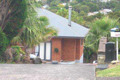 Photo of property in 2/25 Brunton Place, Glenfield, Auckland, 0629