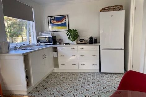 Photo of property in 13 Robertson Street, Russell, 0202