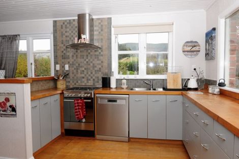 Photo of property in 9 Boyes Road, Waimate, 7978