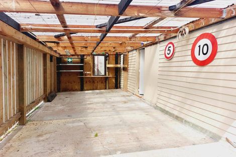 Photo of property in 50 Convair Crescent, Mangere, Auckland, 2022