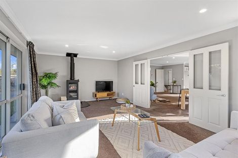 Photo of property in 15 Dinglebay Place, Casebrook, Christchurch, 8051