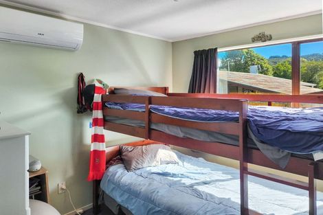 Photo of property in 40 Gemstone Drive, Birchville, Upper Hutt, 5018