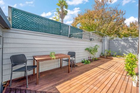 Photo of property in 2/39 Gills Road, Bucklands Beach, Auckland, 2014