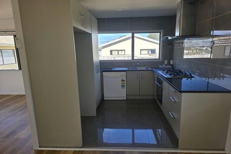 Photo of property in 3/35 Trimdon Street, Randwick Park, Auckland, 2105