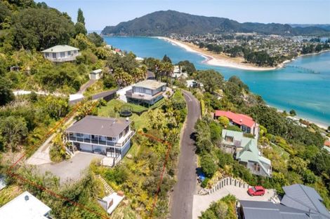 Photo of property in 28 Motuhoa Road, Tairua, 3508