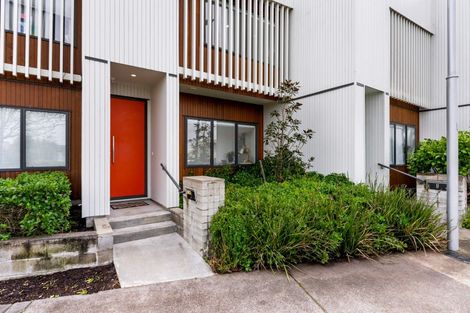 Photo of property in 9 Hudson Bay Road, Hobsonville, Auckland, 0616