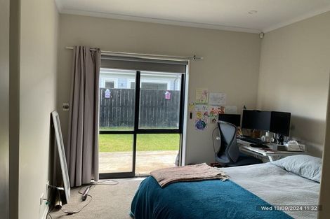 Photo of property in 10 Brumbie Way, Karaka, Papakura, 2113