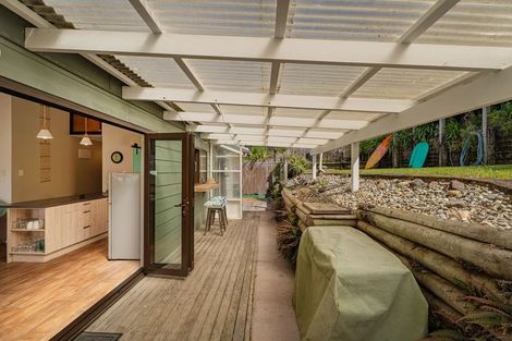 Photo of property in 72 Ocean Beach Road, Tairua, 3508