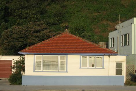 Photo of property in 154 Saint Andrews Road, Plimmerton, Porirua, 5026