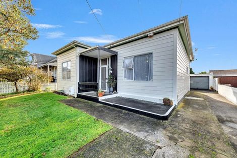 Photo of property in 16 Gloucester Street, Whanganui, 4500
