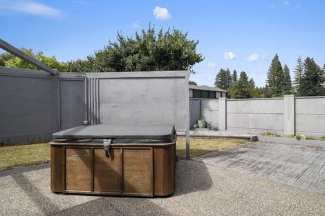 Photo of property in 8 Owhatiura Drive, Lynmore, Rotorua, 3010