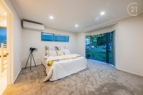 Photo of property in 71 Medvale Avenue, Flat Bush, Auckland, 2019