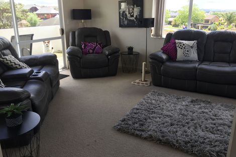 Photo of property in 51 Westpark Drive, West Harbour, Auckland, 0618