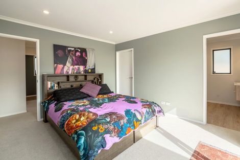 Photo of property in 7 Kakariki Crescent, Carterton, 5713