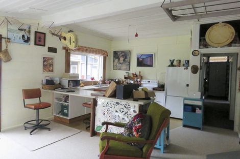 Photo of property in 25 Andersen Street, Blacks Point, Reefton, 7830