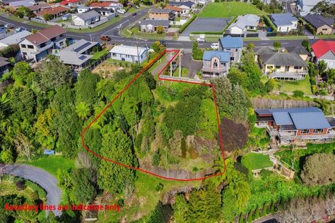 Photo of property in 132 Heta Road, Highlands Park, New Plymouth, 4312