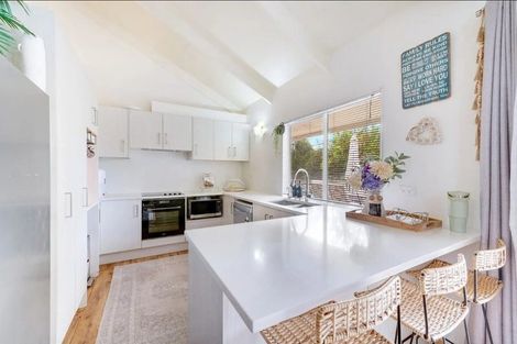 Photo of property in 65 Golding Road, Pukekohe, 2677