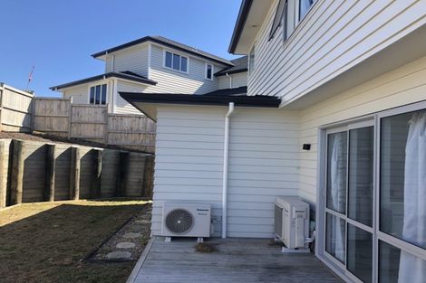 Photo of property in 15 Skipjack Pass, Silverdale, 0932