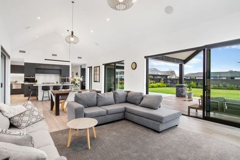 Photo of property in 9 Queenswood Gardens, Mairehau, Christchurch, 8052