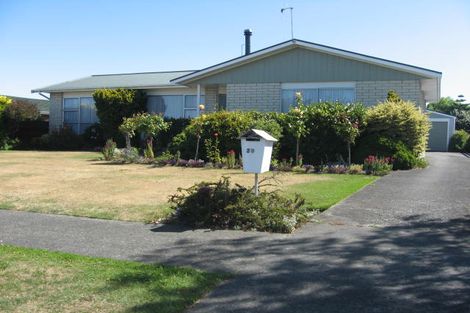 Photo of property in 39 Shelton Place, Feilding, 4702