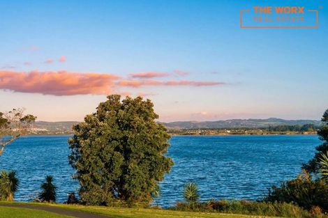 Photo of property in 114a Carnoustie Drive, Wattle Downs, Auckland, 2103
