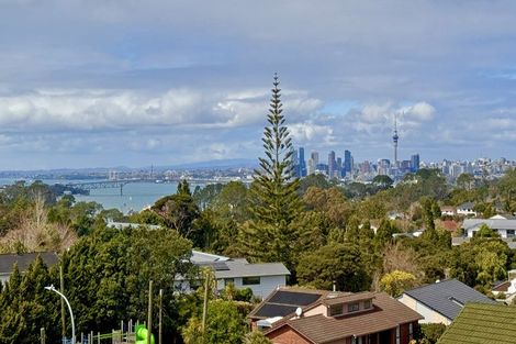 Photo of property in 131 Chelsea View Drive, Chatswood, Auckland, 0626
