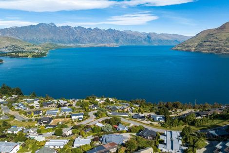 Photo of property in 19 Richards Park Lane, Fernhill, Queenstown, 9300