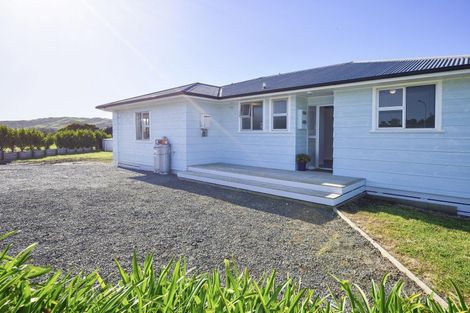 Photo of property in 4 Waihinahina Way, Mahia, 4198