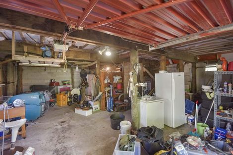 Photo of property in 205 Whangaparaoa Road, Red Beach, 0932