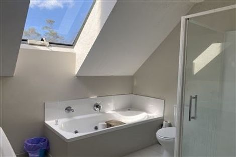 Photo of property in 87b Kaurilands Road, Titirangi, Auckland, 0604