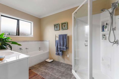 Photo of property in 22 Jenny Lane, Waiuku, 2123