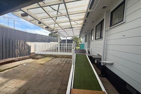 Photo of property in 1 Heathberry Close, Papatoetoe, Auckland, 2025
