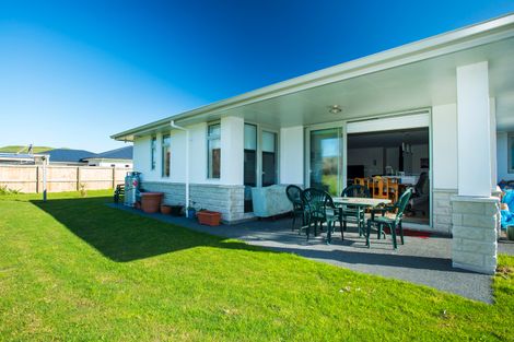 Photo of property in 52 Hamilton Drive, Wainui, Gisborne, 4010