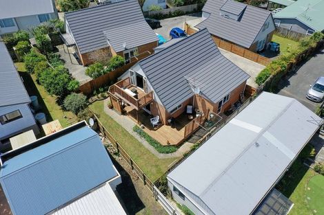 Photo of property in 3b Stevenson Road, Clarks Beach, 2122