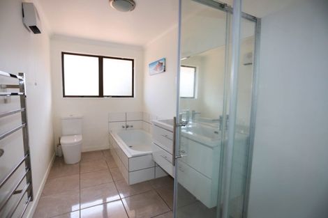 Photo of property in 6 Holmcroft Court, Cracroft, Christchurch, 8022