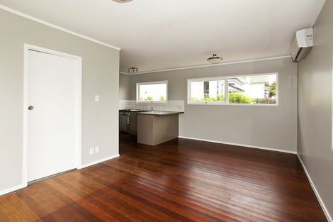 Photo of property in 1/134 Calliope Road, Stanley Point, Auckland, 0624