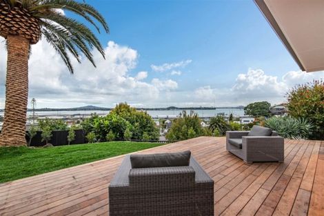 Photo of property in 99 Queen Street, Northcote Point, Auckland, 0627