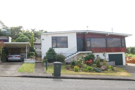Photo of property in 12 Sunnyview Drive, Brown Owl, Upper Hutt, 5018
