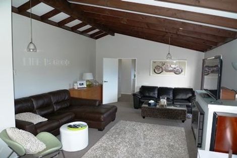 Photo of property in 12 Indira Place, Khandallah, Wellington, 6035