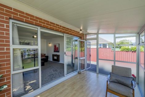 Photo of property in 19 Saint Annes Street, Levin, 5510